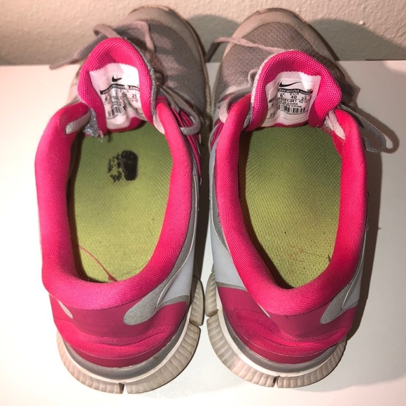 𝐏𝐈𝐍𝐊 & 𝐆𝐑𝐄𝐘 𝐍𝐈𝐊𝐄 𝐅𝐑𝐄𝐄 𝐑𝐔𝐍𝐒 - Picture 5 of 5